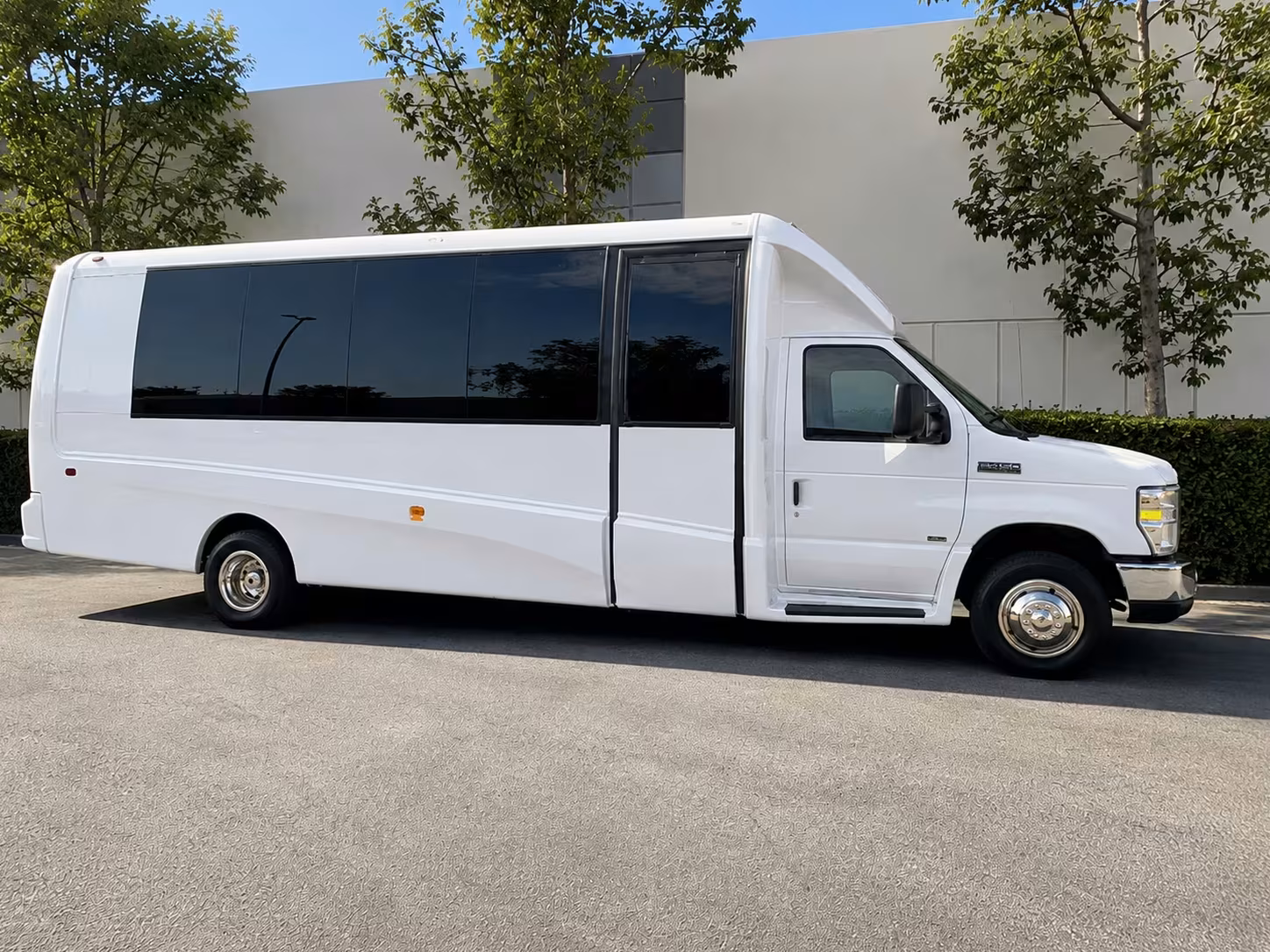 15 passenger minibus
