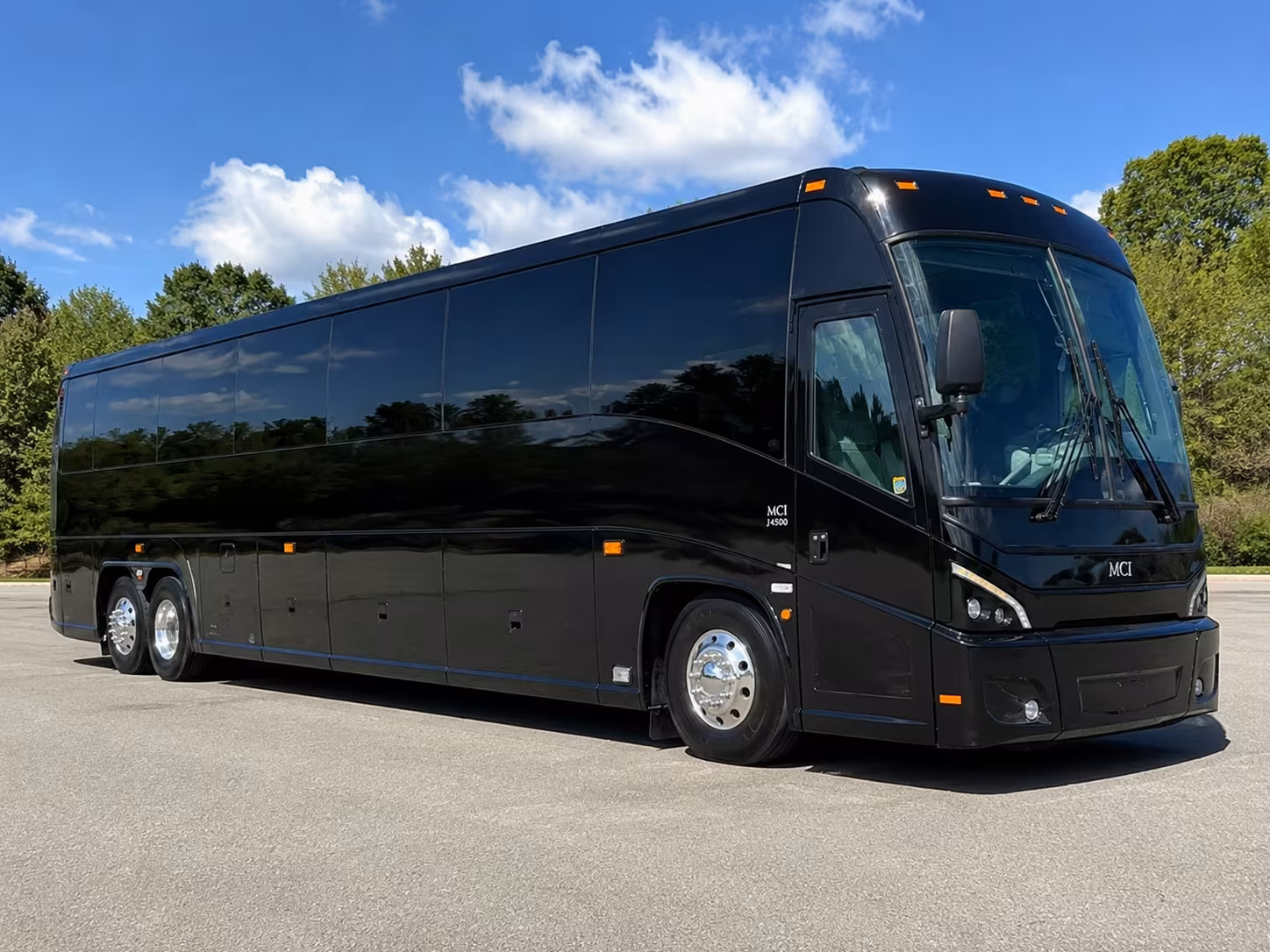 ada accessible bus rentals for monterey park field trips