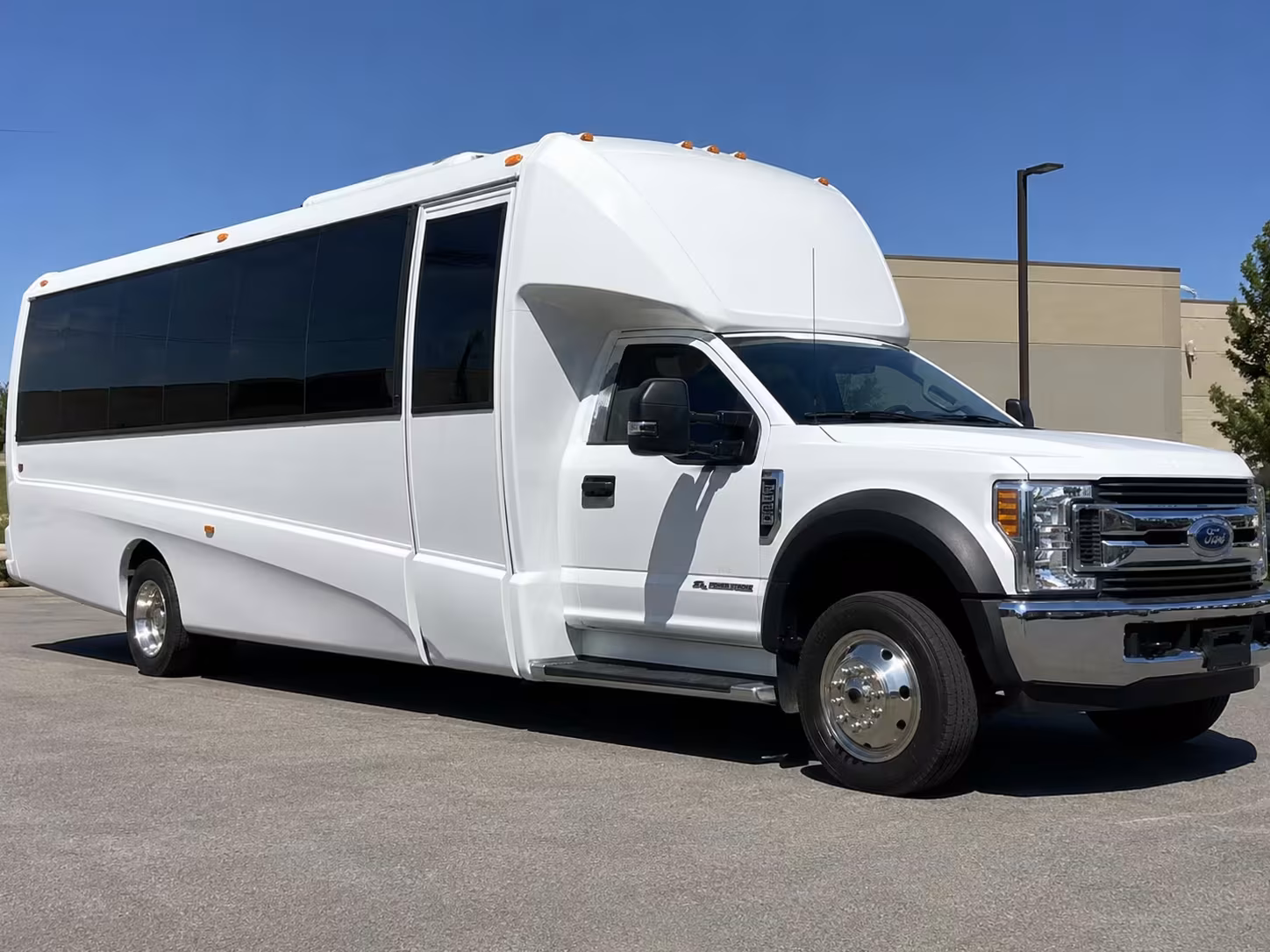 monterey park minibus rentals for lacma and homestead museum trips
